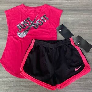 Girls Nike 2 Piece Short Set - SZ 4 T
